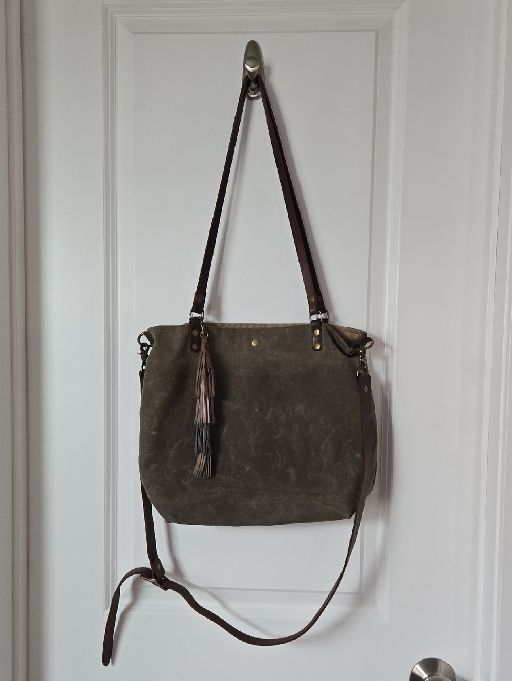 In Blue Women’s Canvas Shoulder Bag in Olive Green